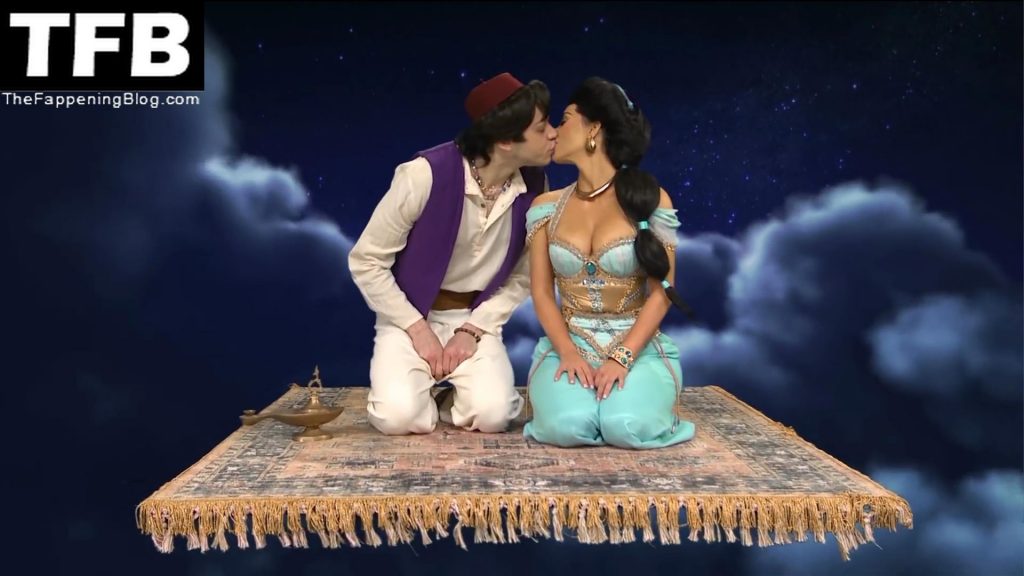 Kim Kardashian &amp; Pete Davidson are Seen Kissing on SNL (9 Pics)