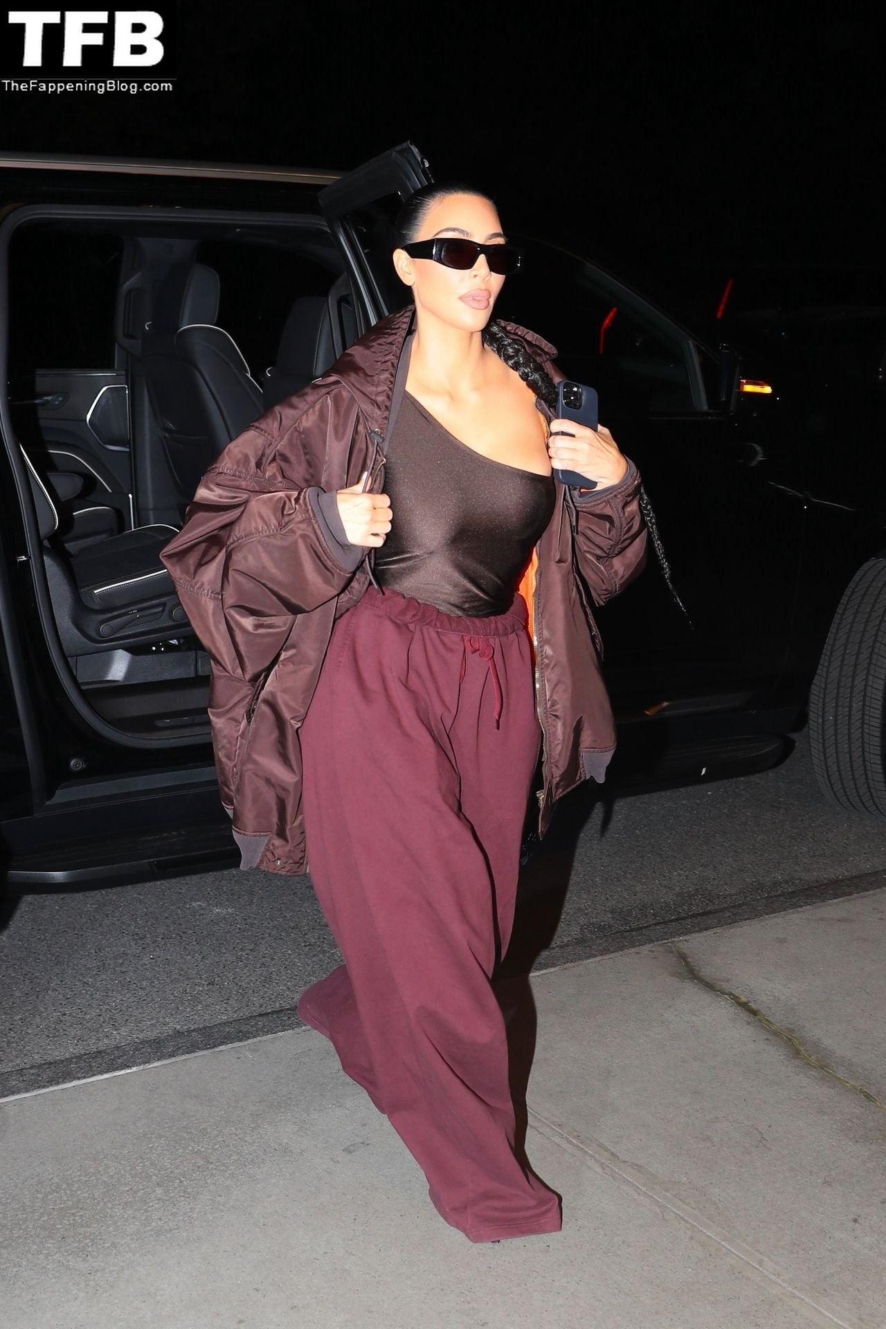Kim-Kardashian-Sexy-Tits-The-Fappening-Blog-7.jpg