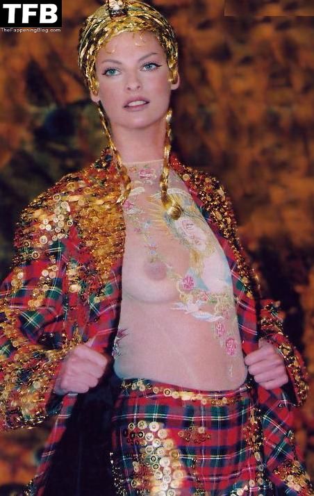 Linda Evangelista Nude &amp; Sexy Collection (23 Photos)