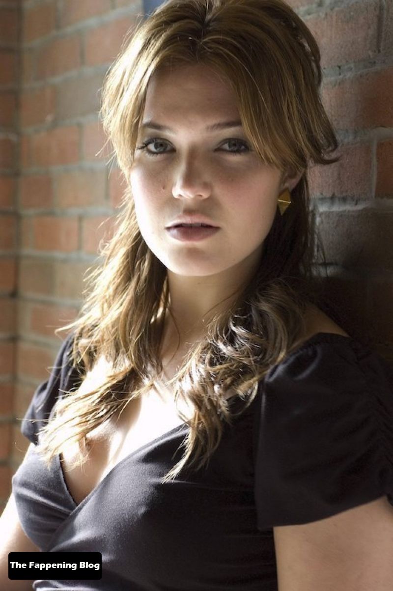 Mandy-Moore-Nude-and-Sexy-Photo-Collection-12-thefappeningblog.com_.jpg