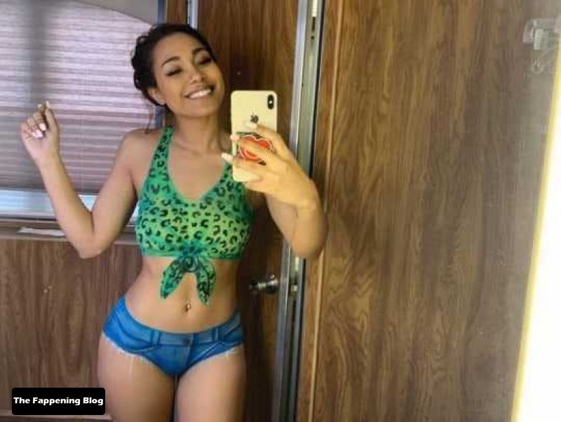 Parker-McKenna-Posey-Sexy-Tits-and-Ass-Photo-Collection-38-thefappeningblog...