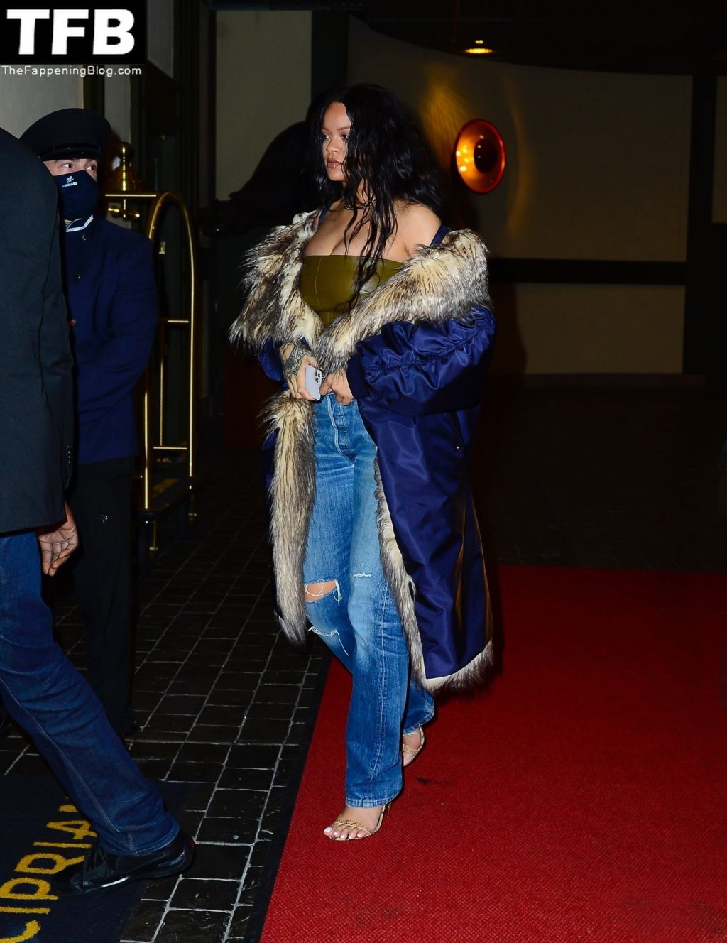 Rihanna is Seen in New York (8 Photos)