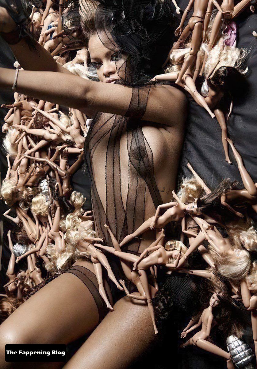 Rihanna-nude-Sexy-2-thefappeningblog.com_.jpg