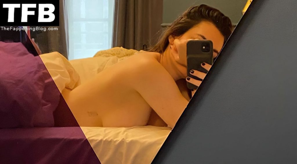 Sophie Simmons Topless (1 Photo)