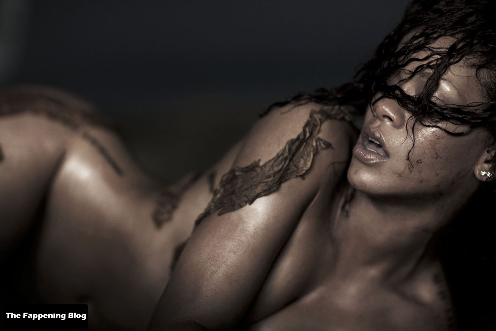 Rihanna Sexy (29 Pics) .