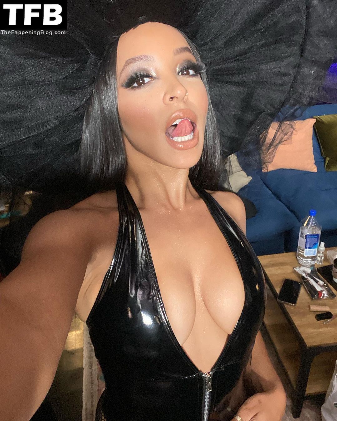 Tinashe Sexy Tits 1