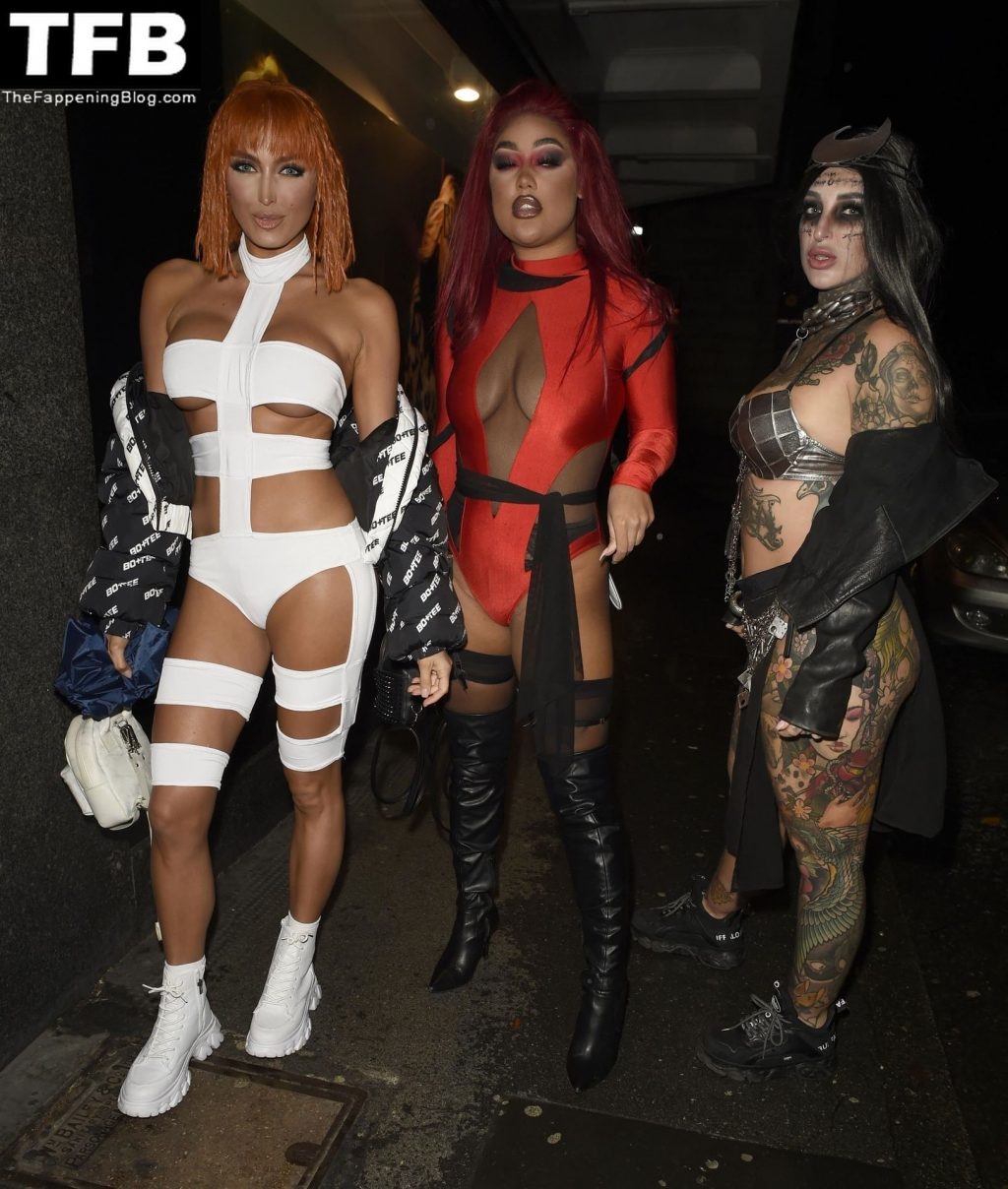 ZaraLena Jackson Shows Off Her Sexy Tits as Leeloo at the Nuage Halloween Party (20 Photos + Video)