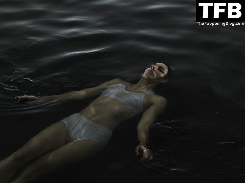 Jessica Biel Nude &amp; Sexy Collection (150 Photos)