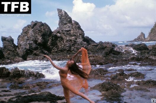 Julie Newmar Nude Leaks Photo 17