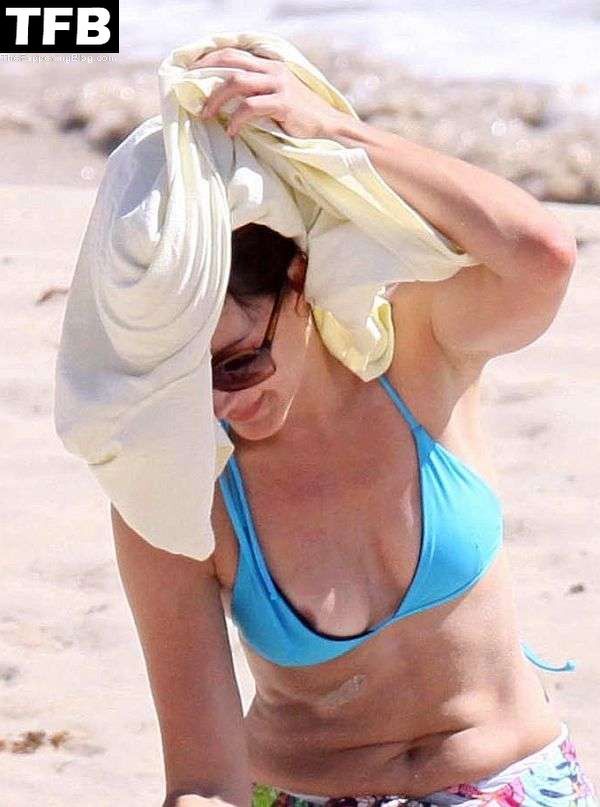 kristin-davis-nip-slip-26914-thefappeningblog.com_.jpg