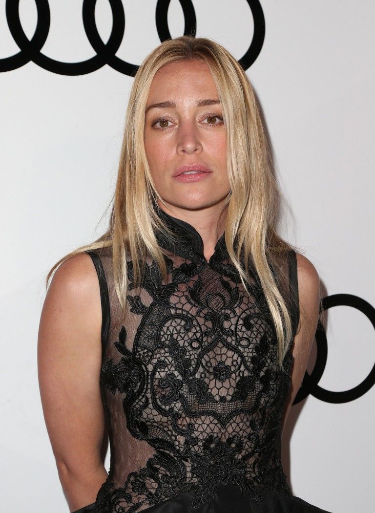 piper-perabo-braless-83497-thefappeningblog.com_.jpg