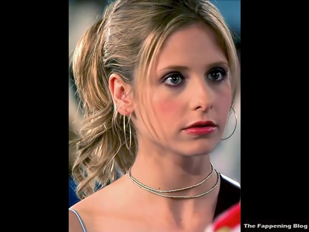 Sarah Michelle Gellar Sexy – Buffy (19 Pics + Enhanced Video)