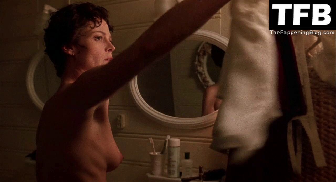 Sigourney Weaver Nude & Sexy Collection (32 Photos) .