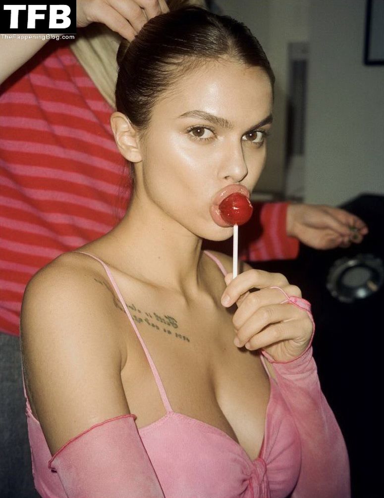 Viki Odintcova Nude &amp; Sexy Collection (80 Photos)