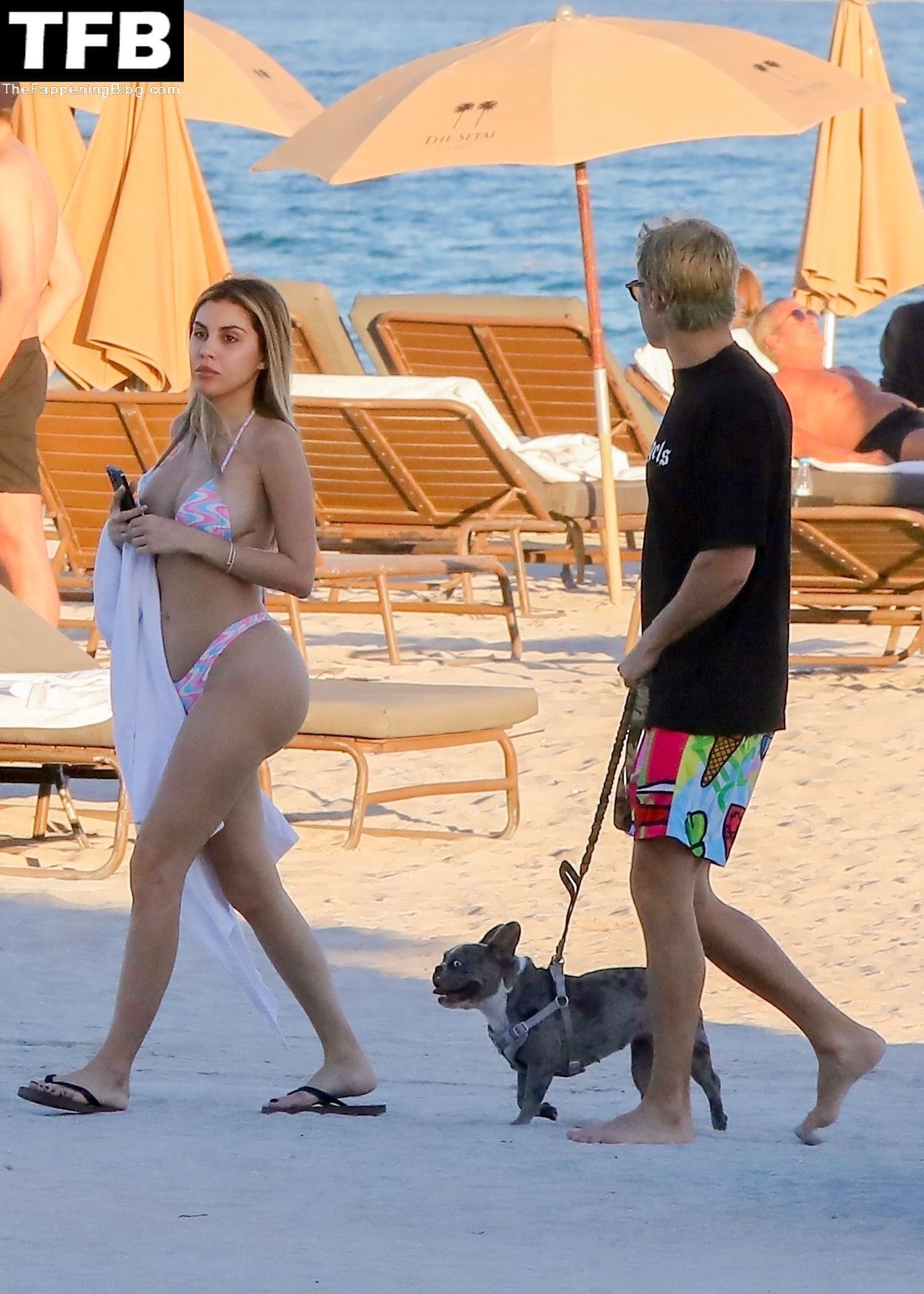 Alexa Dellanos Shows Off Her Curves With Alec Monopoly In Miami Beach 11 Photos Thefappening 9001