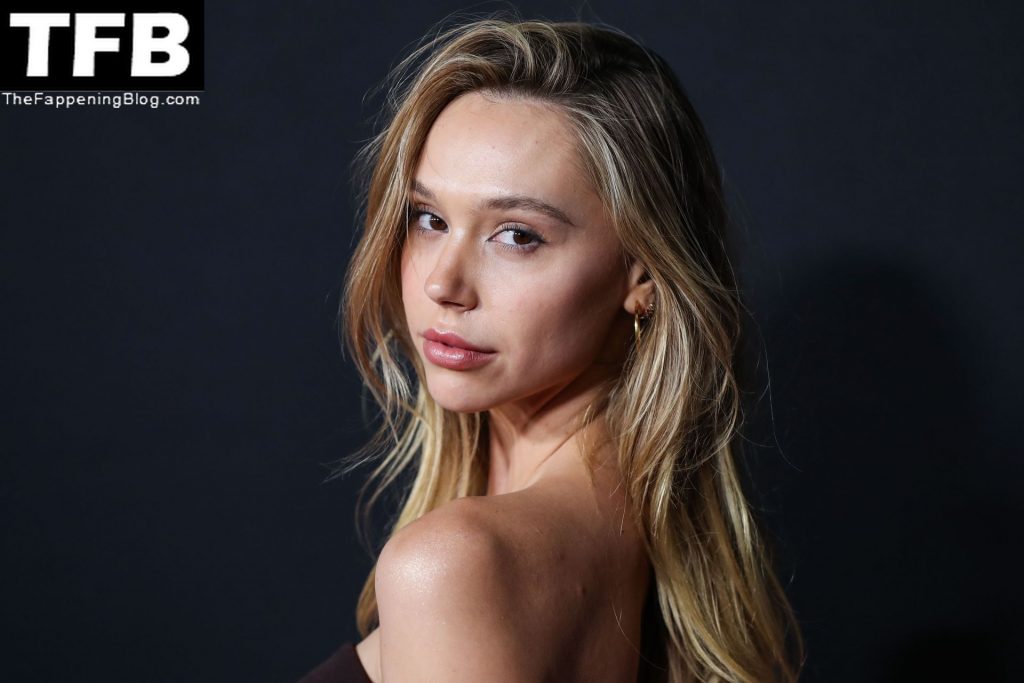 Alexis Ren Flaunts Her Sexy Figure at the Netflix LA Premiere of “The Unforgivable” in LA (69 Photos)