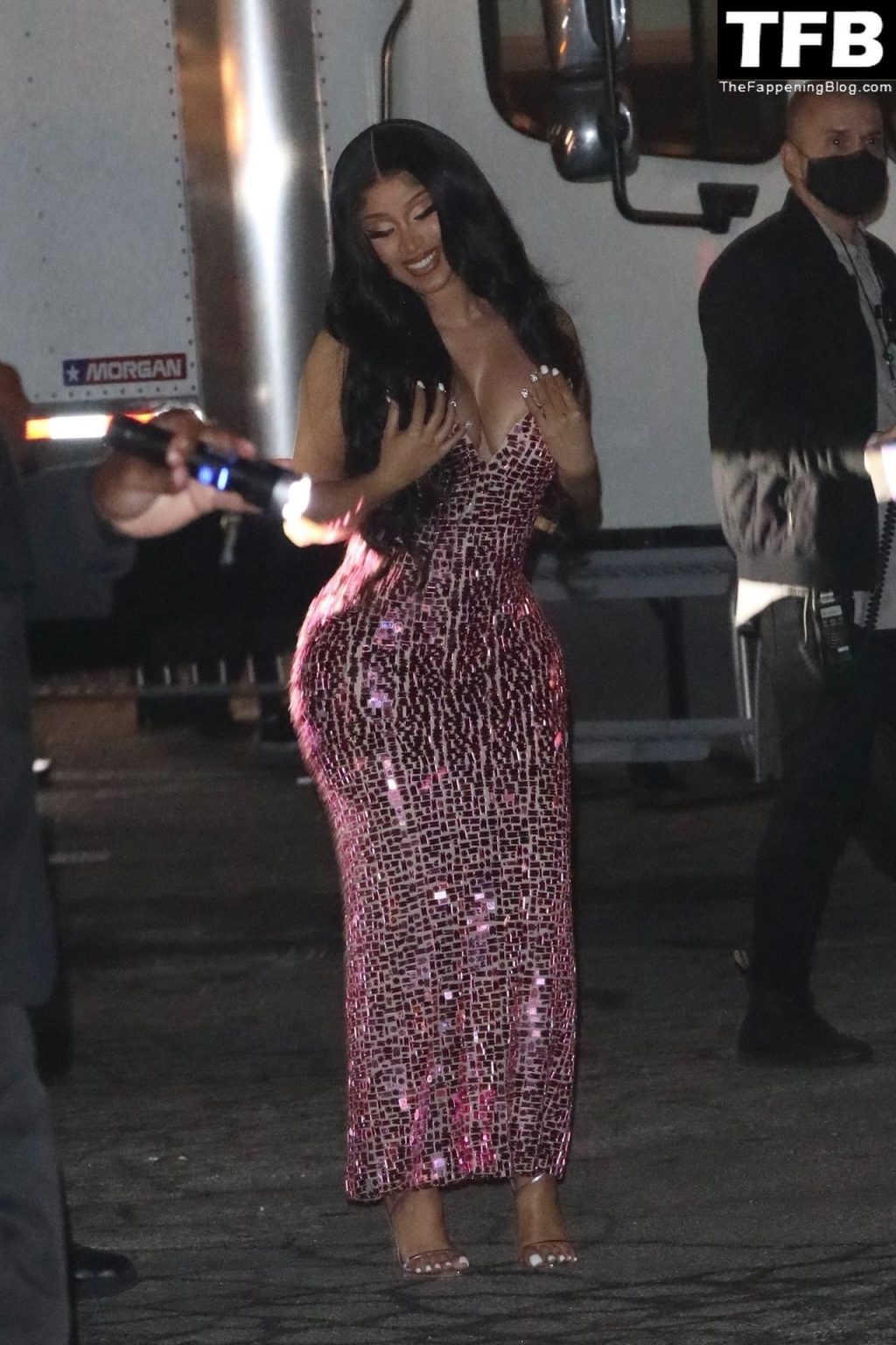 Cardi B Shows Off Her Sexy Boobs &amp; Butt as She Arrives at the 47th People’s Choice Awards (23 Photos)
