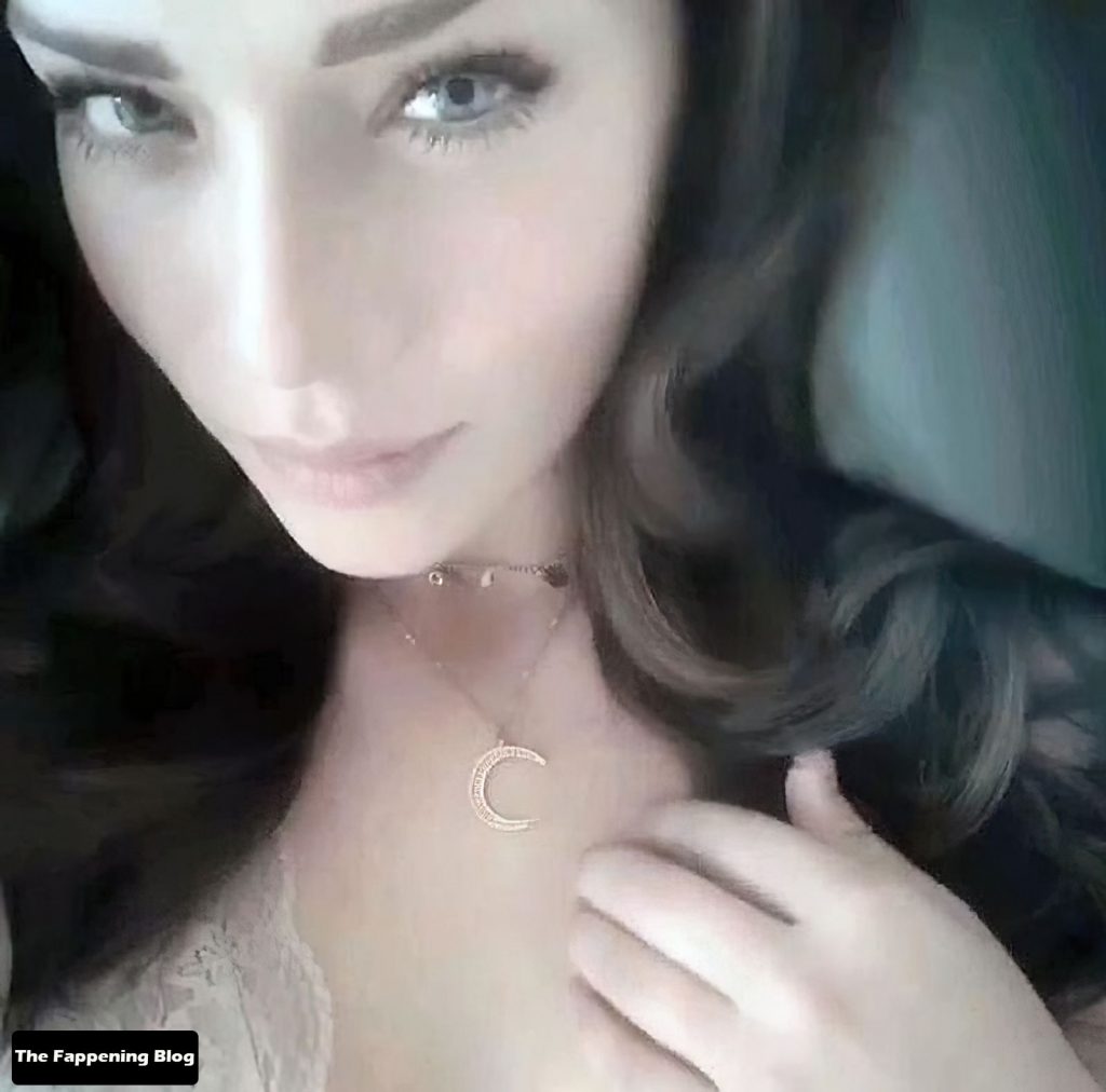 Carolina Miranda Nude &amp; Sexy Collection (14 Photos + Videos)