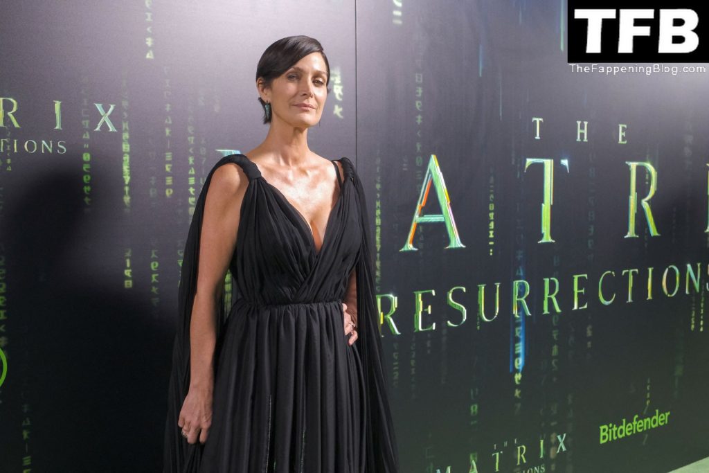Carrie-Anne Moss Displays Her Sexy Boobs at the Premiere of “The Matrix Resurrections” in San Francisco (38 Photos)