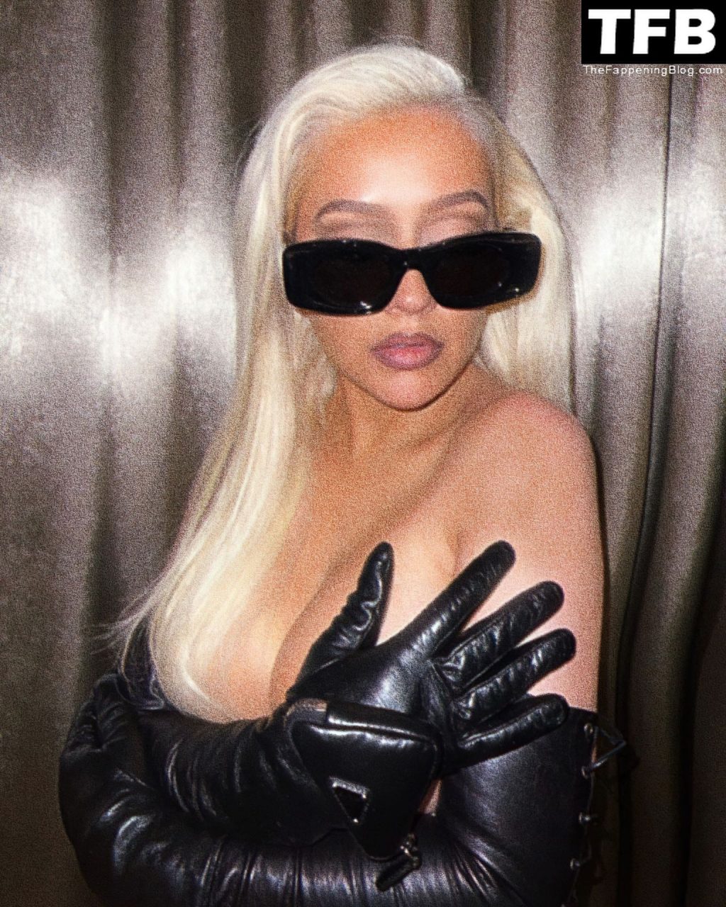 Christina Aguilera Flaunts Her Sexy Boobs in a New Topless Shoot (7 Photos)