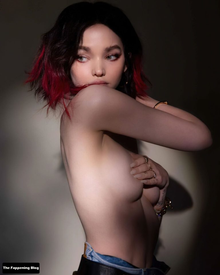 Dove Cameron Looks Hot In A Topless Shoot 5 Photos Thefappening 