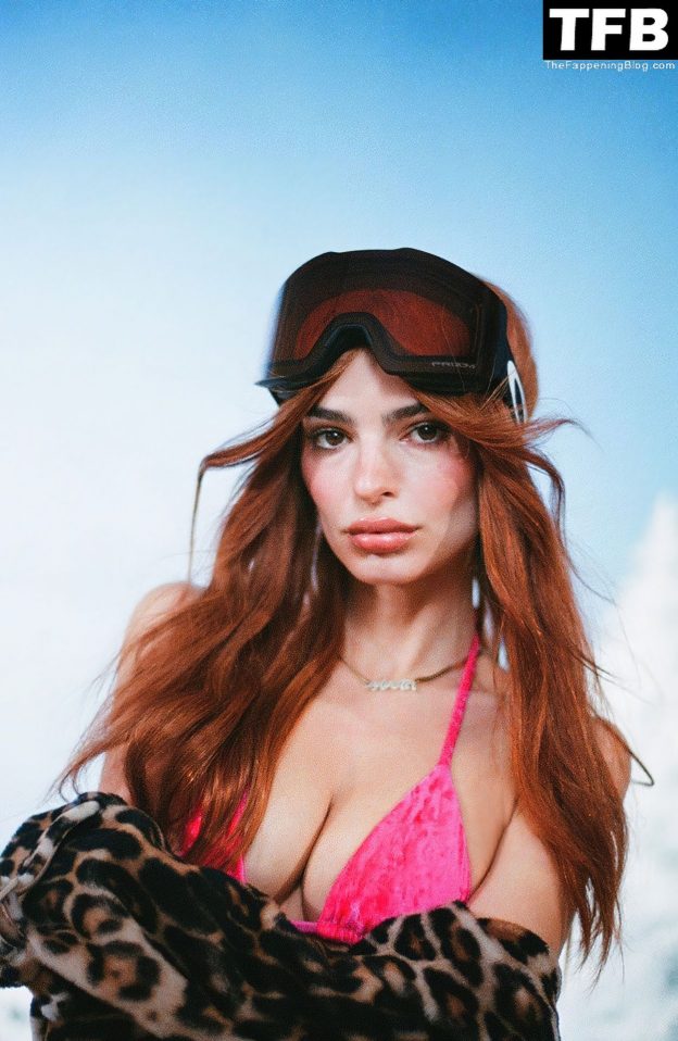 Emily Ratajkowski Shows Off Her Gorgeous Body In A New Inamorata Velvet