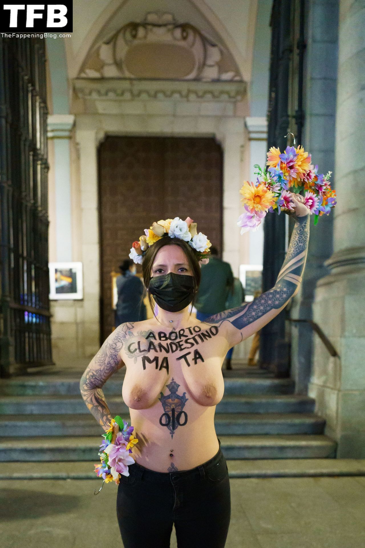 Femen-Nude-Protest-The-Fappening-Blog-10.jpg