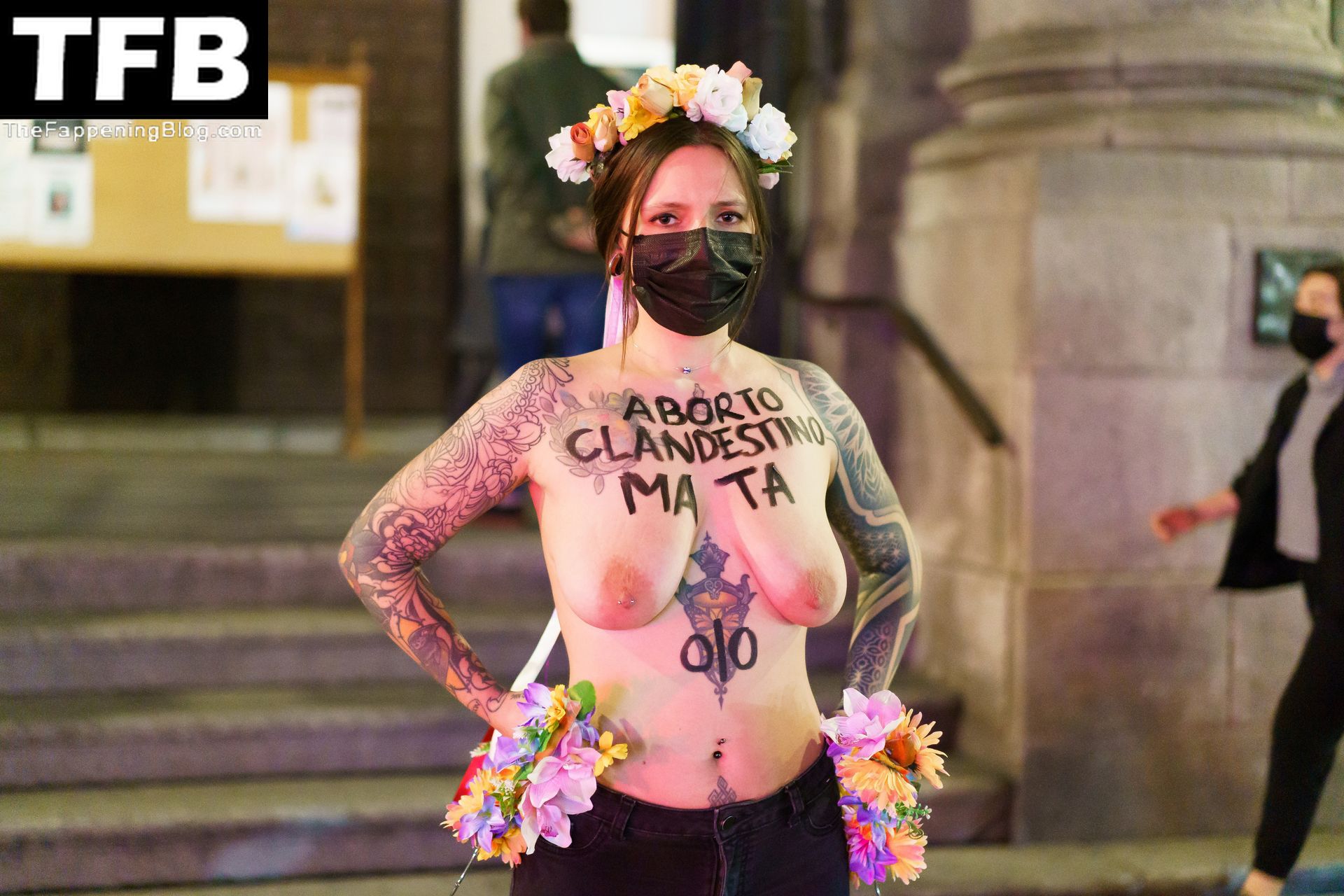 Femen-Nude-Protest-The-Fappening-Blog-2.jpg