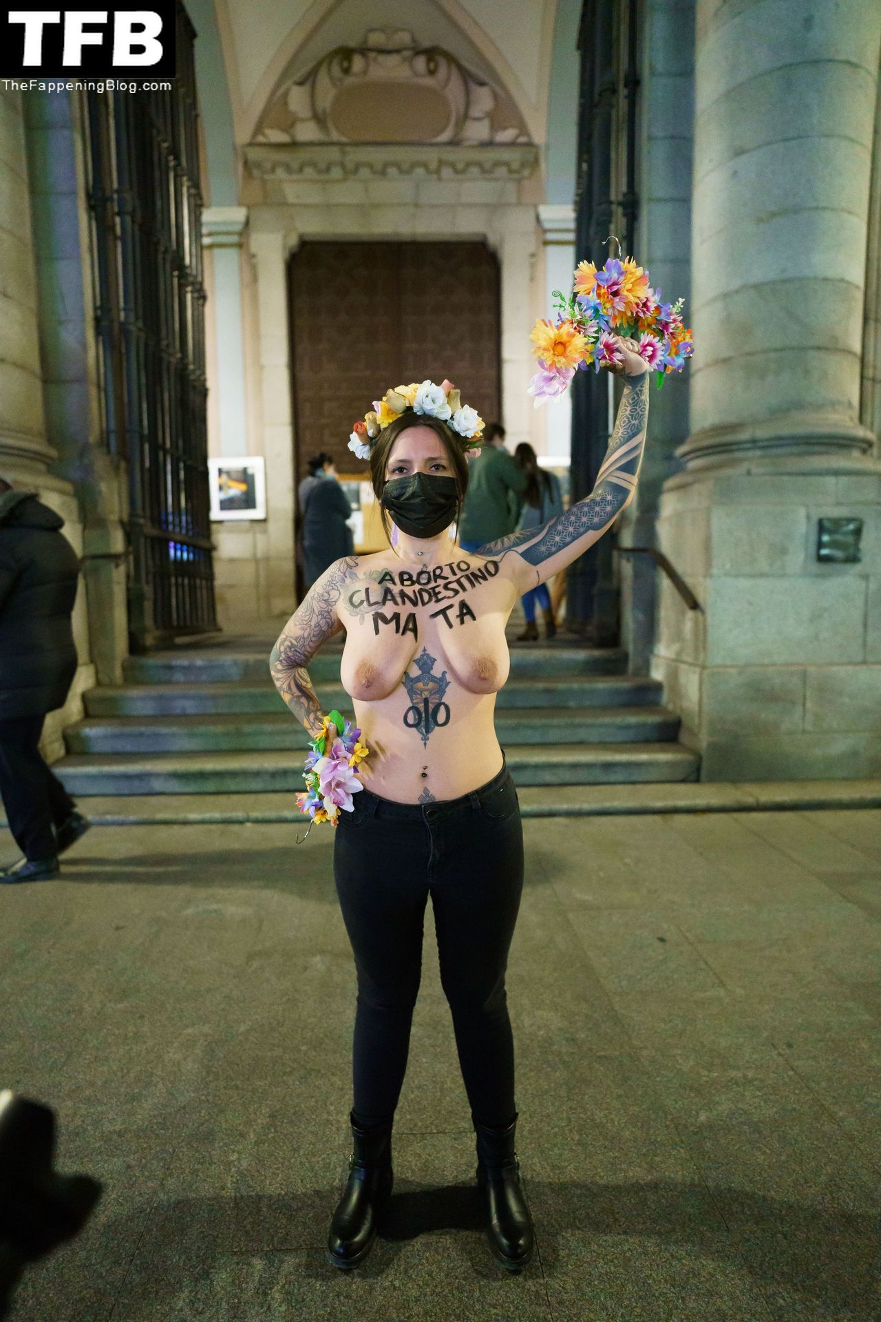 Femen-Nude-Protest-The-Fappening-Blog-8.jpg