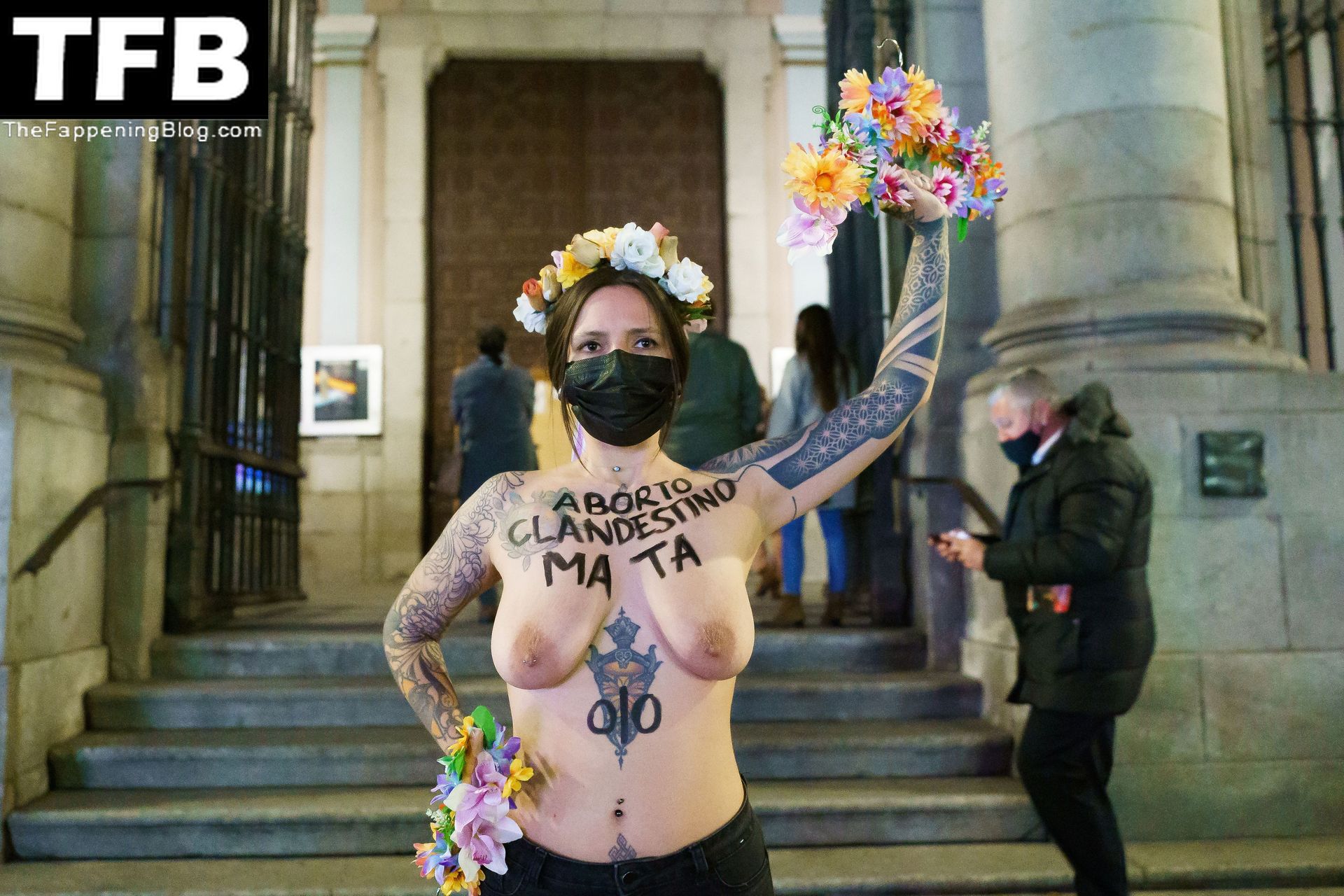 Femen-Nude-Protest-The-Fappening-Blog-9.jpg