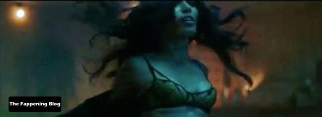 Freida Pinto Nude &amp; Sexy Collection (89 Photos + Videos)