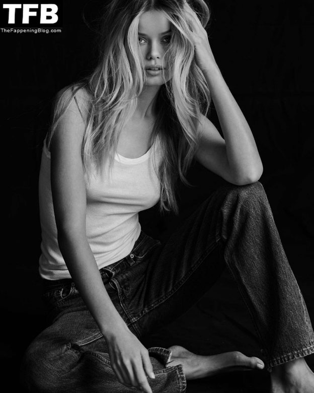 Frida Aasen Shows Her Gorgeous Figure In A New Shoot 20 Photos