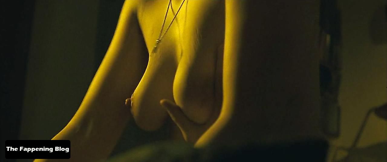 Gemma-Arterton-nude-Sexy-scr-15-thefappeningblog.com_.jpg