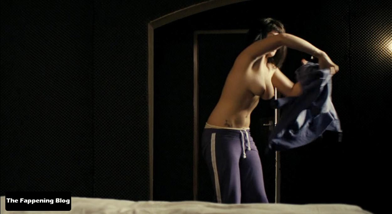 Gemma-Arterton-nude-Sexy-scr-58-thefappeningblog.com_.jpg