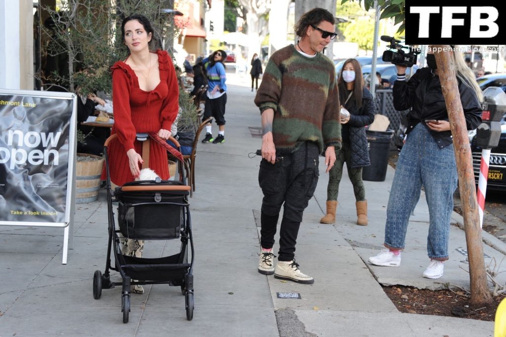 Gavin Rossdale &amp; Gwen Singer Have a Lunch Date in LA (21 Photos)