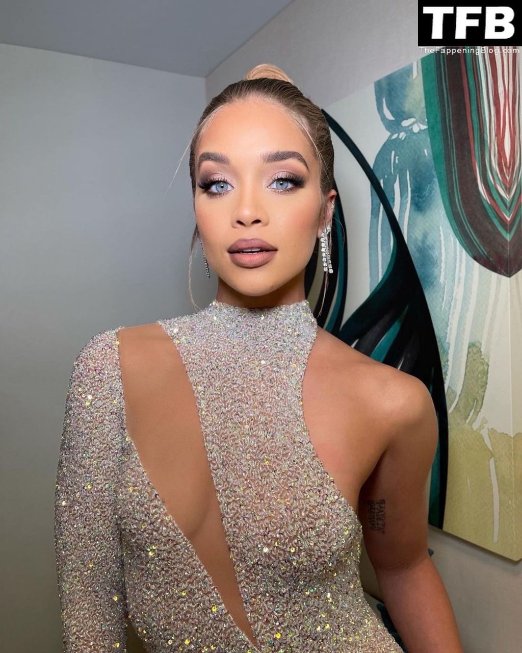 Jasmine Sanders Looks Hot in a See-Through Dress at the 2021 Sports Illustrated Awards (16 Photos + Video)