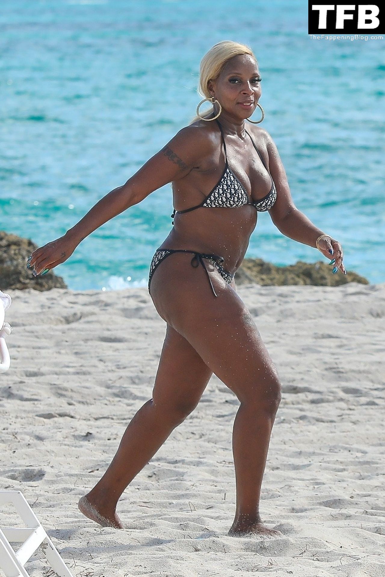 Mary-J.-Blige-Sexy-The-Fappening-Blog-41.jpg