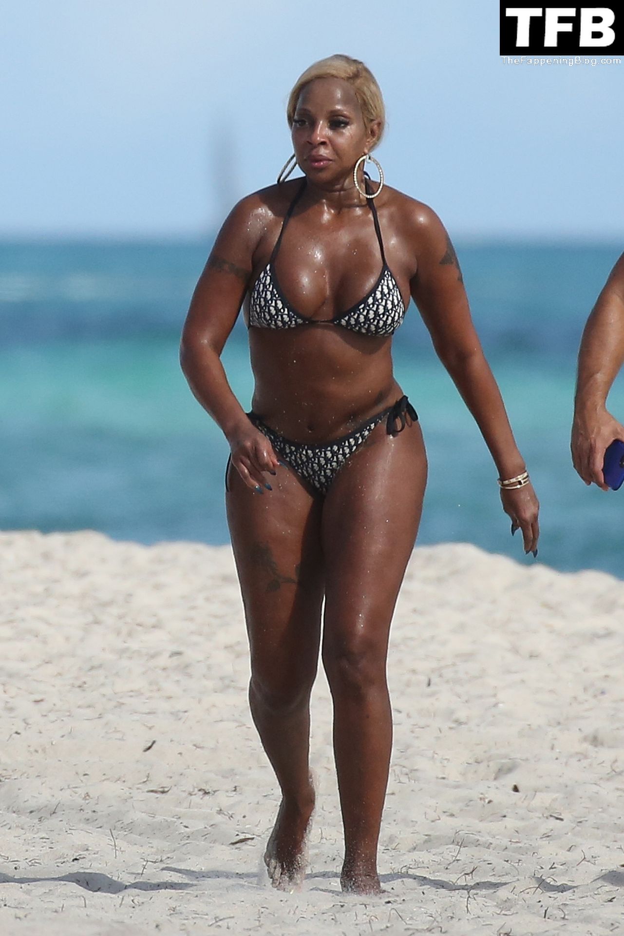 Mary-J.-Blige-Sexy-The-Fappening-Blog-57.jpg