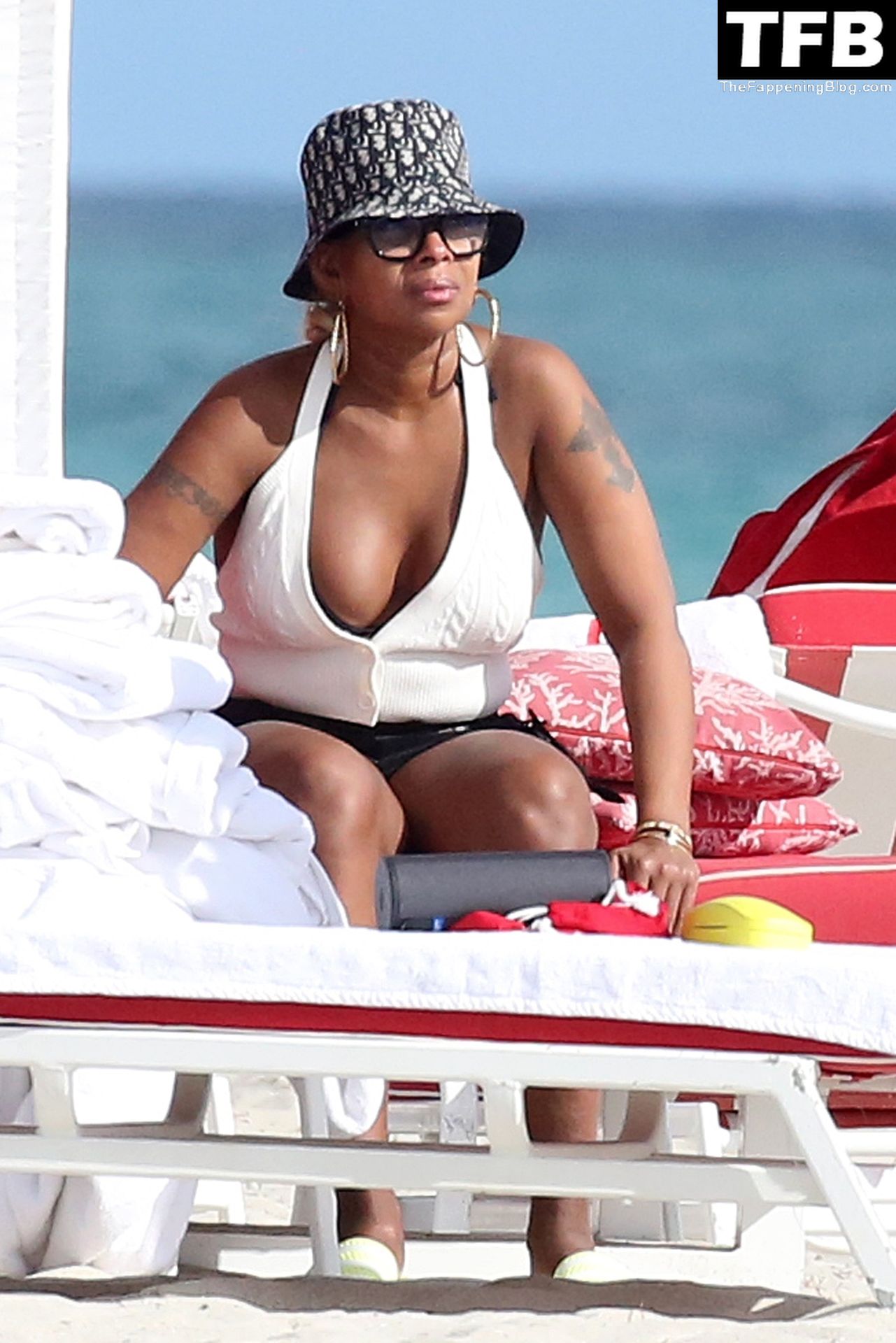 Mary-J.-Blige-Sexy-The-Fappening-Blog-73.jpg