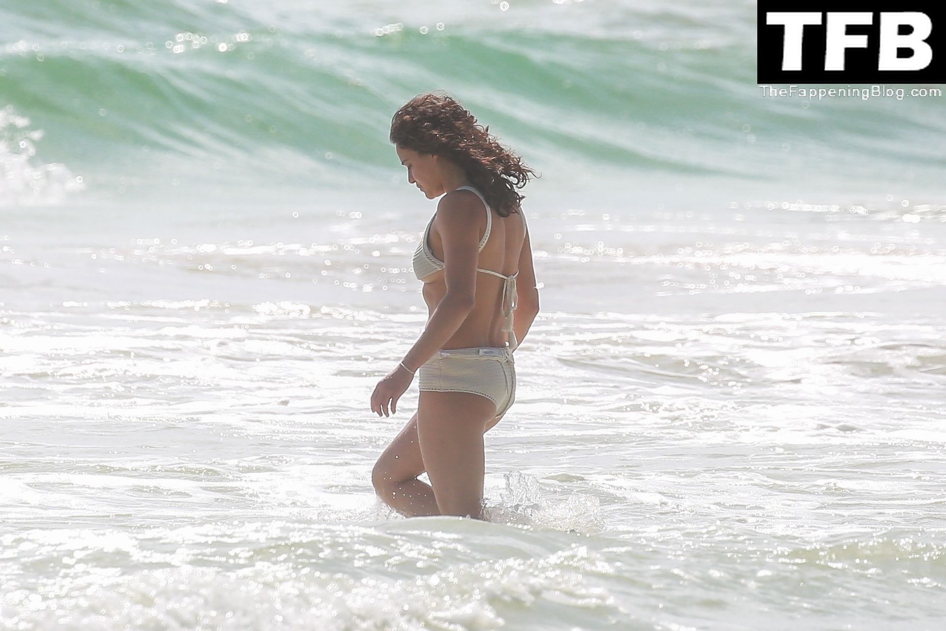 Michelle-Rodriguez-Nude-Butt-Sexy-Bikini-The-Fappening-Blog-12.jpg