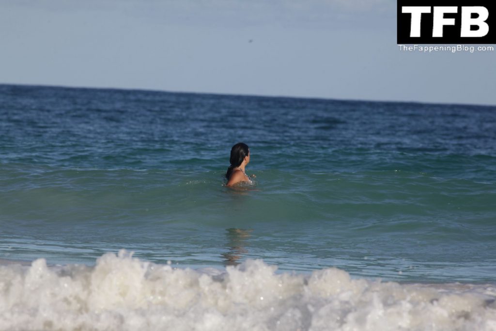 Michelle Rodriguez Spent Christmas Day on the Beach in Mexico (40 Photos)