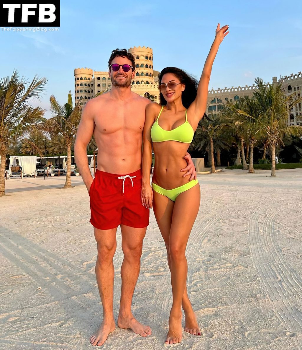 Nicole Scherzinger Displays Her Sexy Body on the Beach (4 Photos)