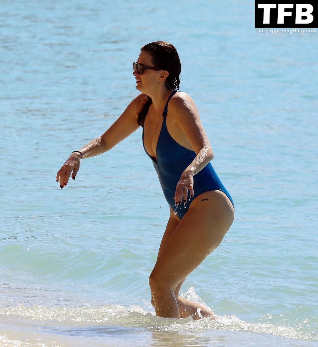 Rhea Durham Shows Off Her Toned Body in a Blue Swimsuit on the Beach in Barbados (108 Photos)