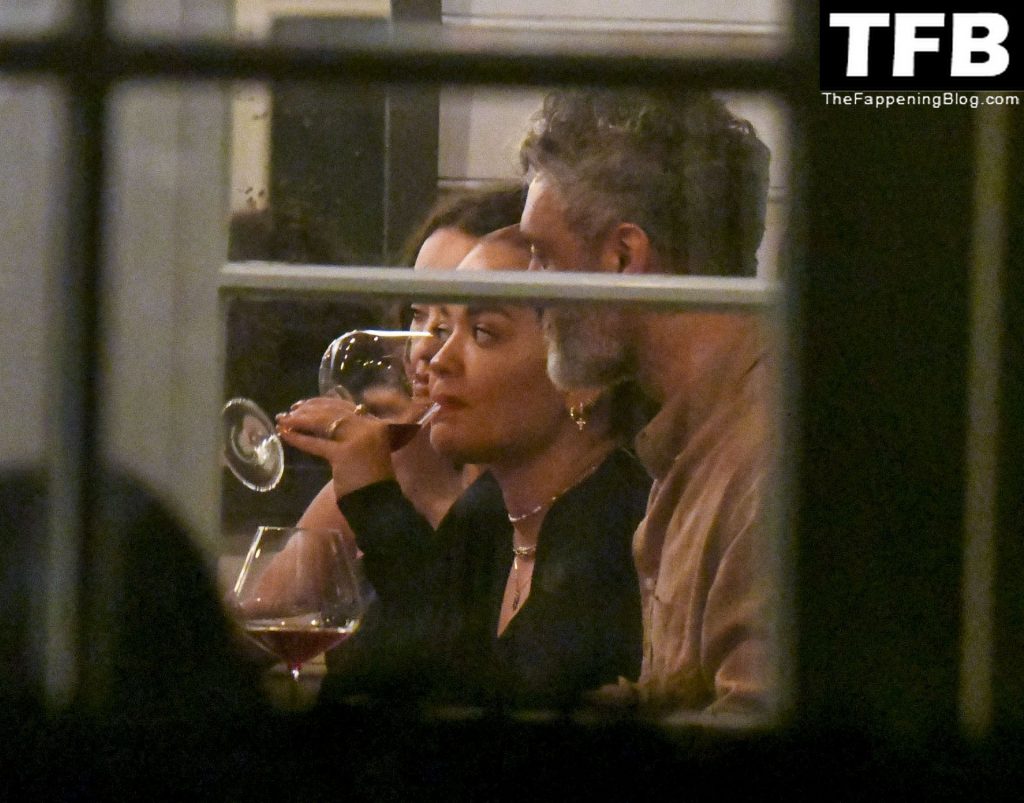 Rita Ora &amp; Taika Waititi Enjoy a Dinner Date with Some Friends (19 Photos)