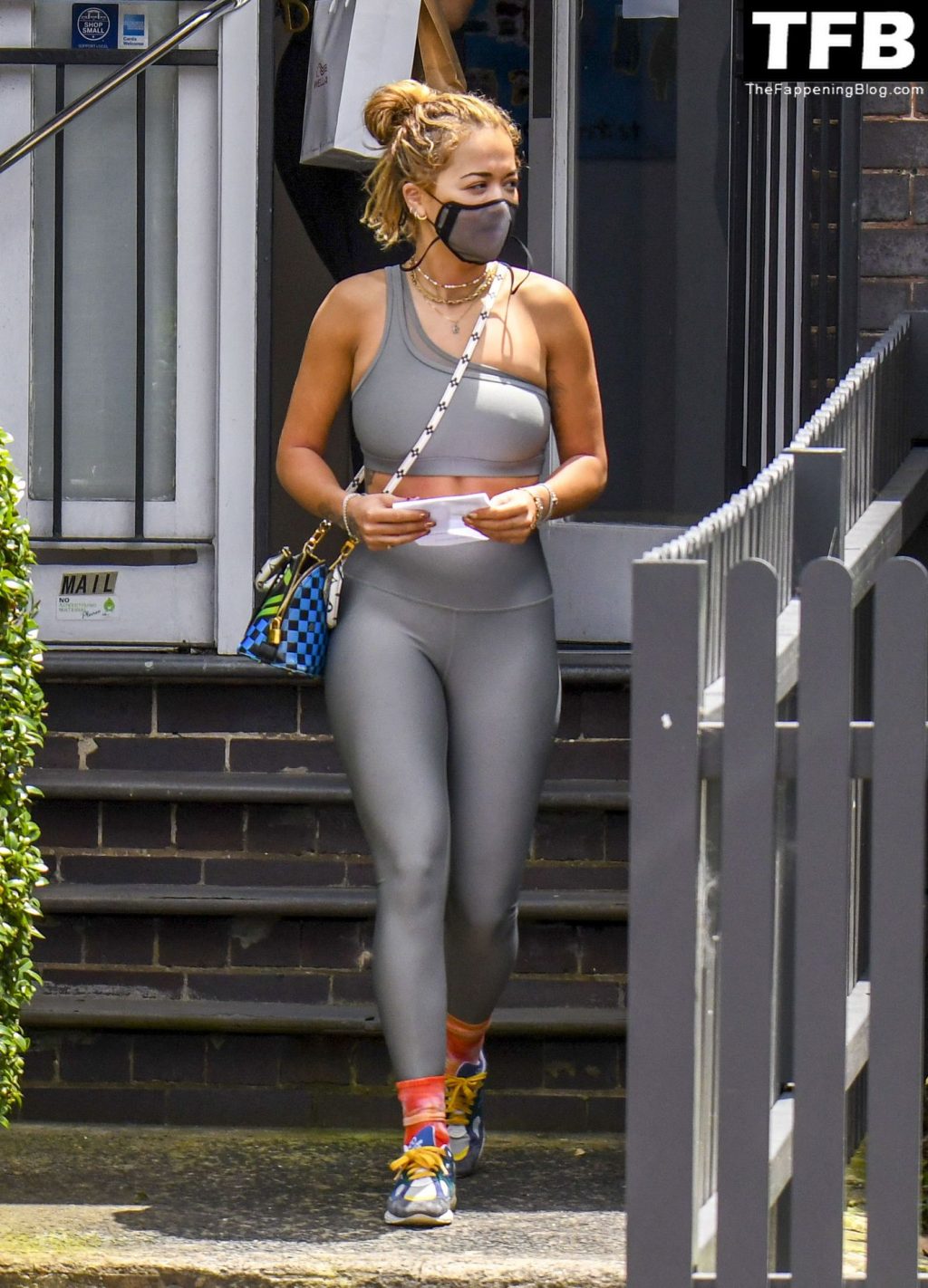 Rita Ora Visits a Dentist’s Office in Clovelly (66 Photos)