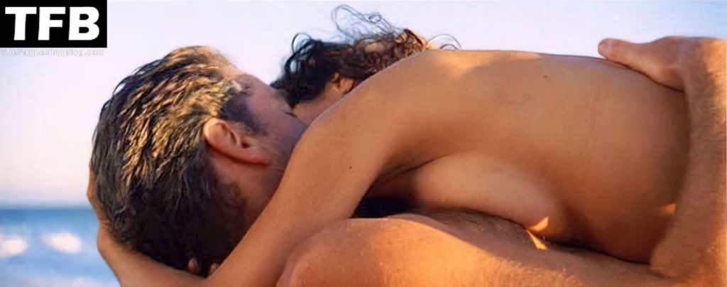 Salma Hayek Topless &amp; Sexy – After the Sunset (4 Pics + Video)