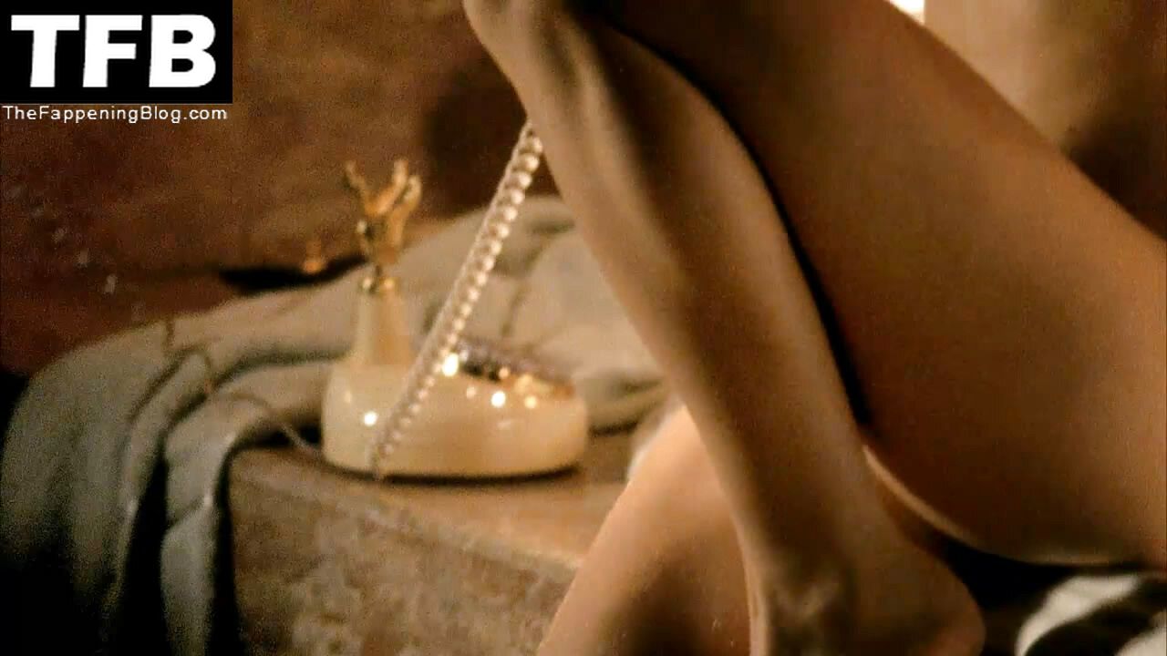 Sienna Miller Nude 1