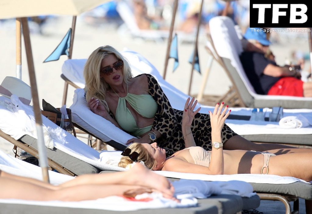 Victoria Silvstedt Shows Off Her Sexy Figure in a Green Bikini on the Beach in Miami (46 Photos)