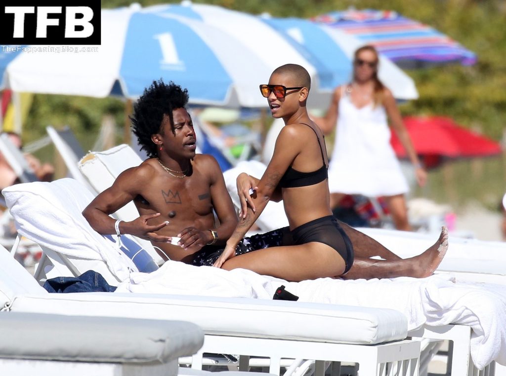 Willow Smith Looks Hot in a Black Bikini on the Beach in Miami (95 Photos)
