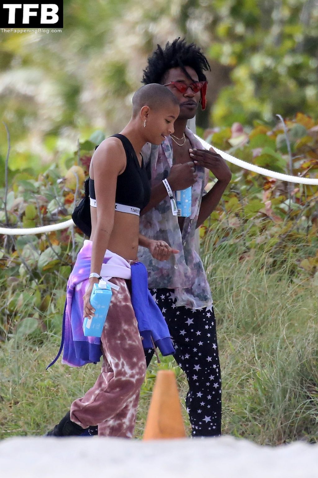 Willow Smith Shows Her Pokies as She Relaxes with Her Boyfriend on the Beach in Miami (31 Photos)
